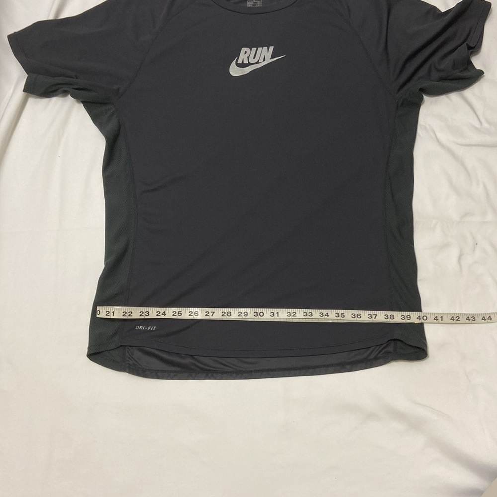 NIKE,MEN,DARK GREY,DRI-FIT,SHORT SLEEVE,ATHLETIC T-SHIRT.SIZE-LARGE - Picture 6 of 13